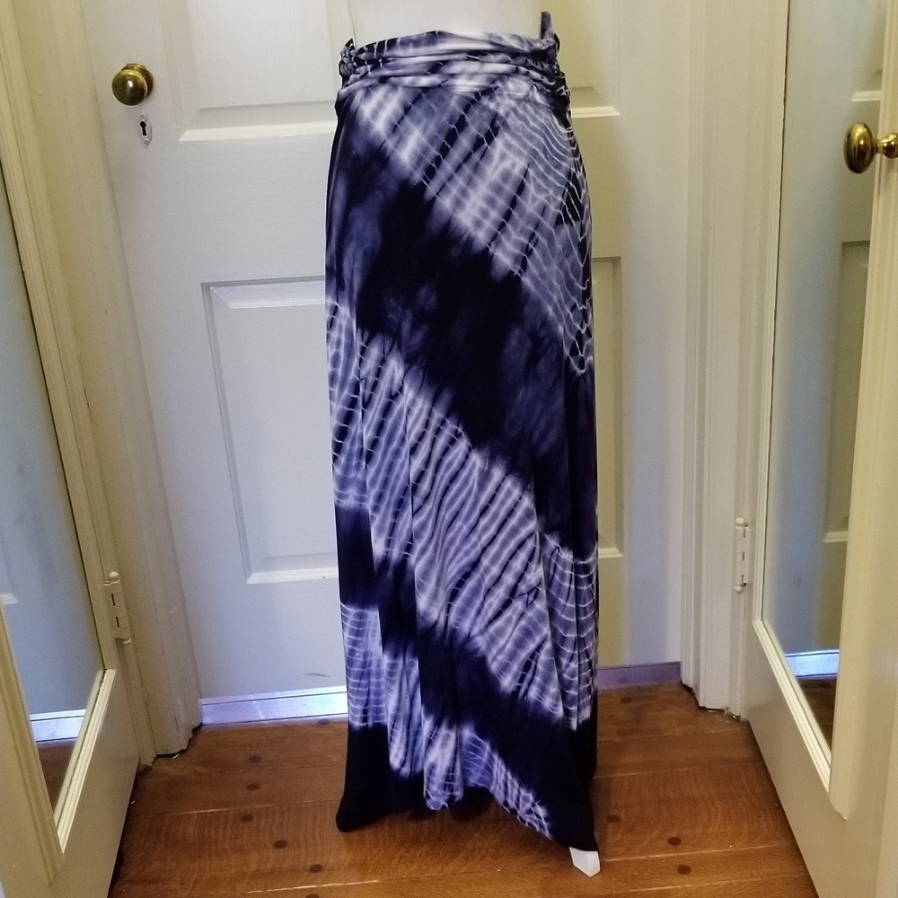 Tie Dyed Purple and White Boutique Maxi Skirt EUC